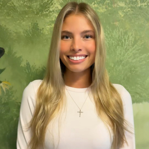 Dental assistant Chaselynn